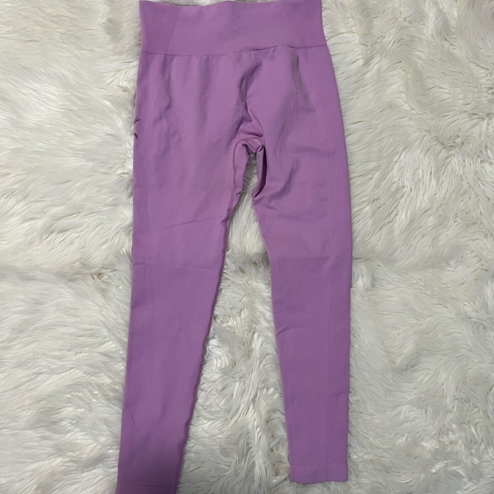 Cream Yoga Lilac Leggings - Picture 5 of 6
